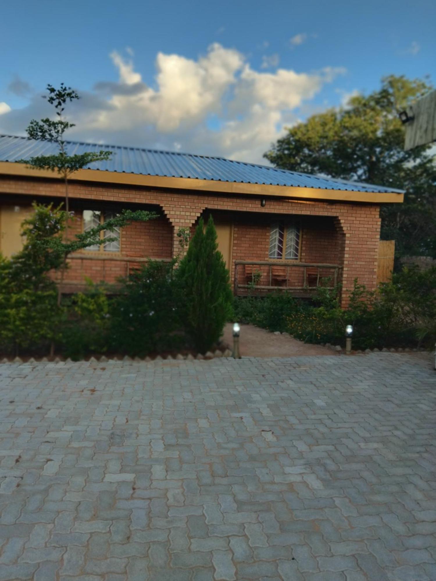 Sunshinevibe Guest House Kasane Εξωτερικό φωτογραφία
