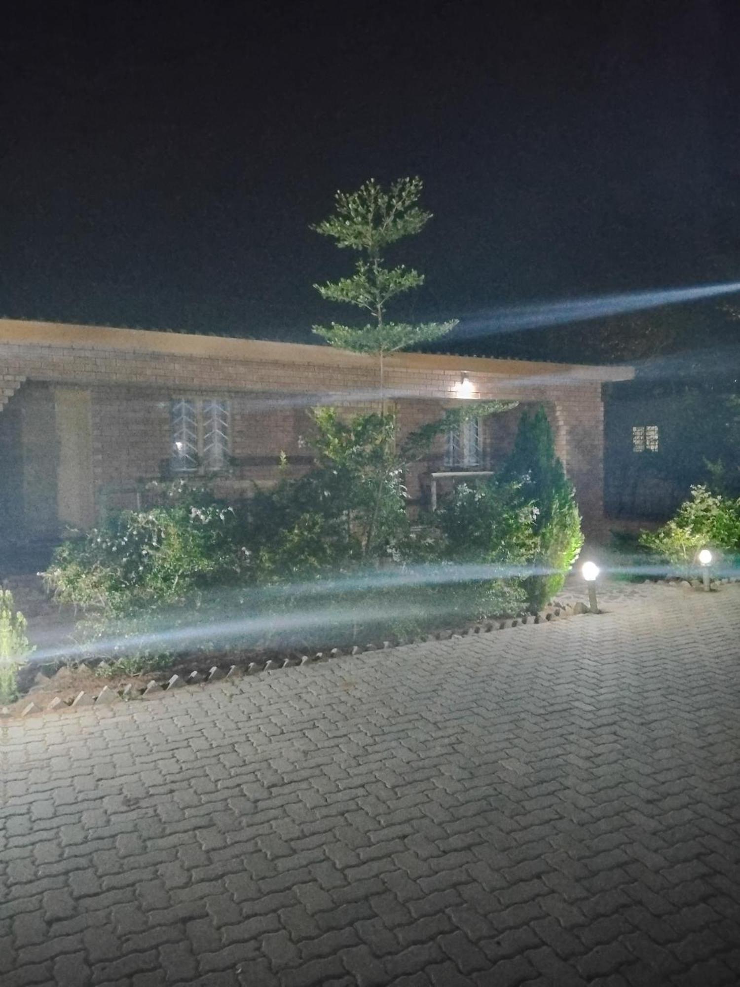 Sunshinevibe Guest House Kasane Εξωτερικό φωτογραφία